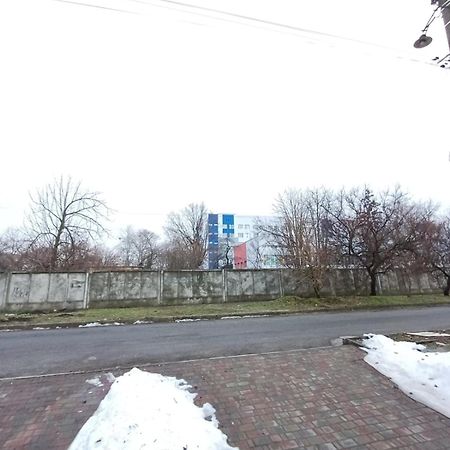 Дом С Удобствами, Возле 3 Городской Больницы Tcherkássi Exterior foto